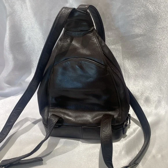 Perlina chocolate brown leather backpack - Picture 2 of 12